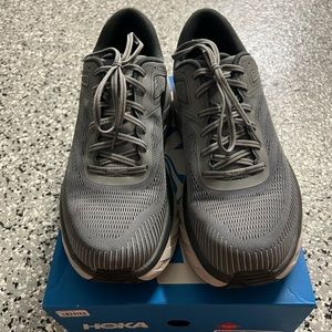 Hoka Men’s shoes sz 12 2E wide Grey - like new with box! Worn handful of times.
